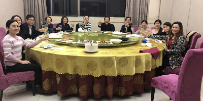 Cena de empresa para celebrar el Festival del Medio Otoño