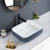 Lavabo de baño de porcelana azul de superficie lisa con abertura de drenaje estándar de 1,75"