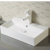 Lavabo de baño rectangular blanco suspendido